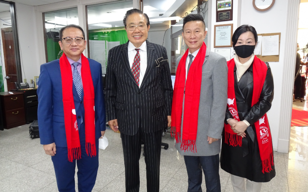 美南新聞《 春之聲 》第26屆園遊會昨正式登場 政要、佳賓雲集,全球觀眾掃二維碼看直播拿大獎