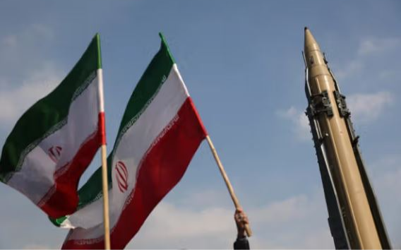 川普警告伊朗勿重啟核计画 否则恐再遭空袭