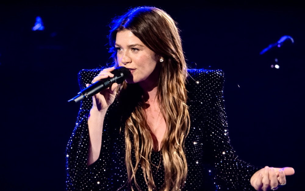 Kelly Clarkson震撼回歸休斯頓牛仔節    六萬多名觀衆見證“美國偶像”傳奇