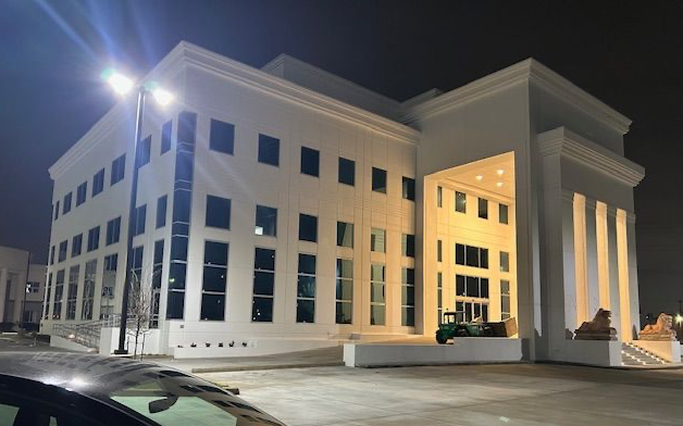 美南环球第一银行金融大楼峻工在即