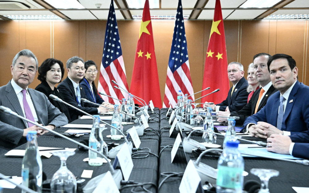 王毅会见卢比欧 盼筹备好下阶段高层交往