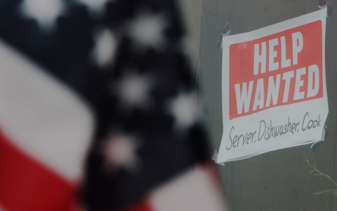 美国1月就业成长超乎预期 失业率微幅下降