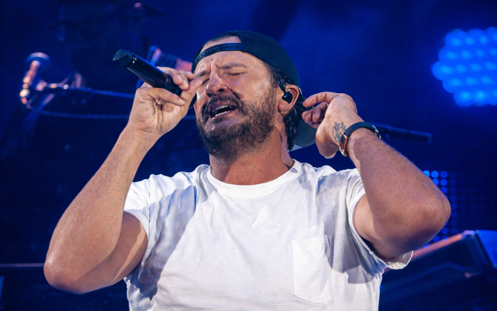 “牛仔節之王”Luke Bryan震撼休斯頓    巨星走入人群與歌迷零距離互動