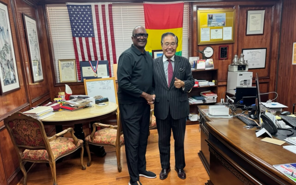 美國歌壇天後碧昂絲文化教育事務代表訪美南新聞