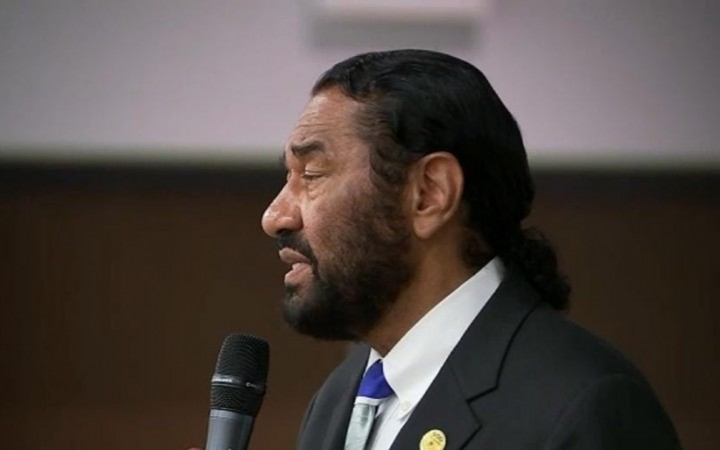 國會議員Al Green與當地官員 社區領袖共抗冠狀病毒活動 在Sunnyside和Hiram Clarke主持兩場食物和口罩分發活動 此前國會通過了一項立法 撥款250億美元用於更多冠狀病毒測試