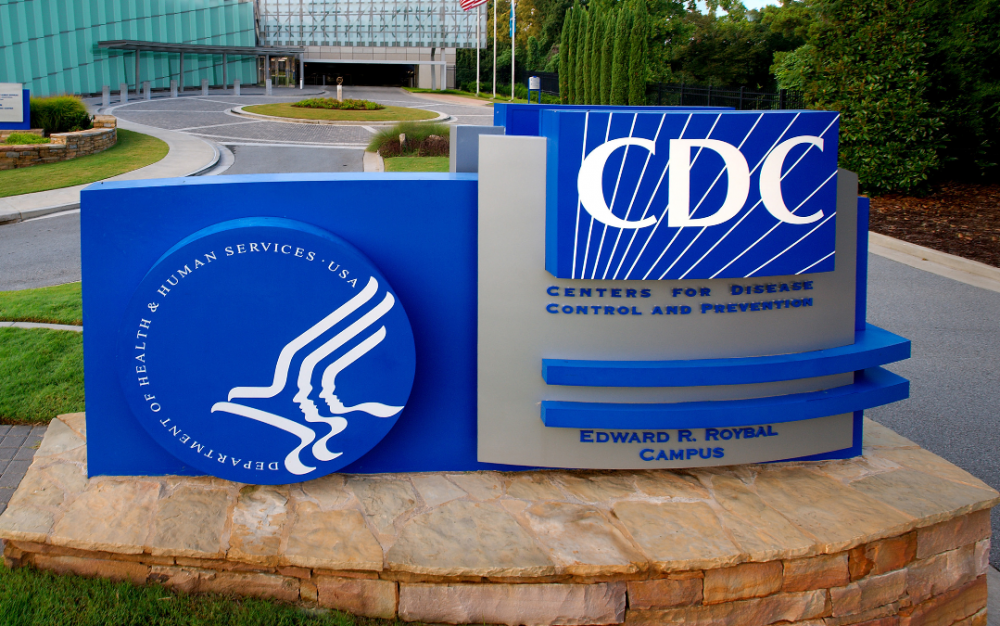CDC新防疫方針使專家跳腳!模行預測:防疫方式不改,12月將死31萬多人