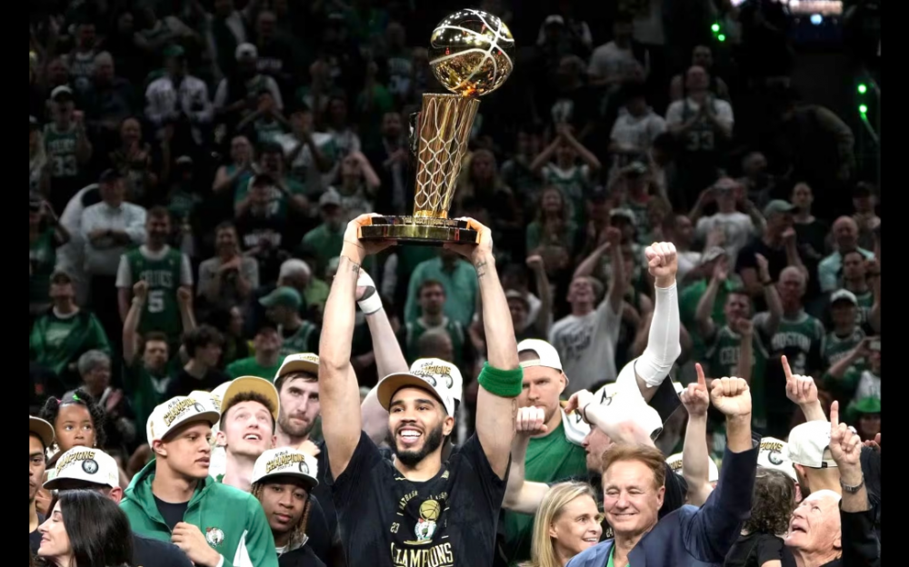 凱爾特人隊第五場比賽以 106-88 戰勝小牛隊 奪得曆史性的第 18 個 NBA 總冠軍