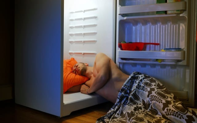 氣候變熱會損害睡眠夜晚變熱人們睡得更少失眠也增加了  睡眠不足會對健康產生許多影響包括心臟病和心理健康問題