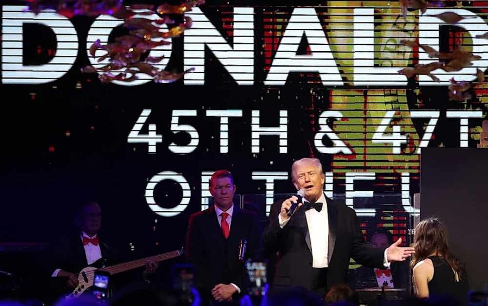 特朗普新年夜在海湖莊園表態  點名明尼蘇達州欺詐指控“將徹查到底”