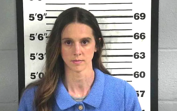 前女子高中籃球教練涉與學生發生不當關系被起訴　婚姻亦宣告破裂