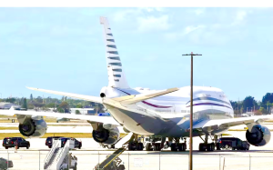 特朗普將獲卡塔爾贈747豪華客機作臨時“空軍一號” 或需戰機護航引發爭議