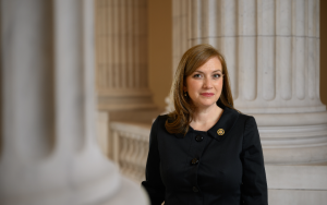 颶風季來臨，國家進入備災月  國會女議員Lizzie Fletcher (TX-07)呼籲民眾做好防災