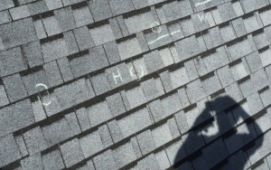 颶風季逼近，屋頂堪憂？德州屋主面臨保險與風暴雙重挑戰!  休斯頓8兄弟屋頂專家提供自費特惠與理賠協助雙重方案!