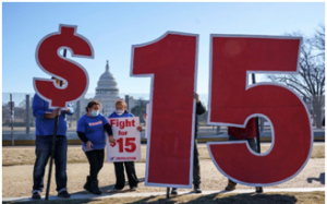 自國會提高最低工資以來已13年工人的購買力下降了27.4% 2021 年標準普爾500的美國CEO的收入是工人中位數的324倍