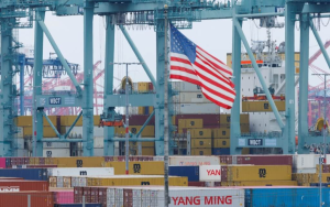 路透社民調：美國人質疑川普經濟繁榮說