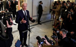 拜登下降的民调影响了民主党在2022年赢得中期选举的机会  民主党防共和党期中选举大赢后共和党有多种理由弹劾拜登