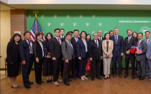 台灣農訪團與阿肯色州完成採購意向書簽署 鞏固台美農業合作與經貿夥伴關係