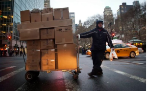 美國小額包裹豁免關稅永久取消　設半年過渡期