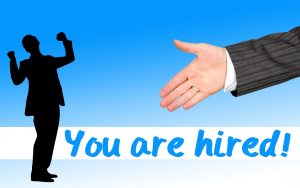 疫情失業潮 留學生如何找到高薪工作？