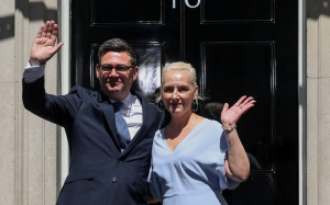 重振經濟 英國新首相就職演說　