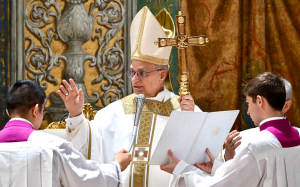 教廷新任教宗利奧十四世首度主持彌撒 期許教會成爲照亮世界的燈塔
