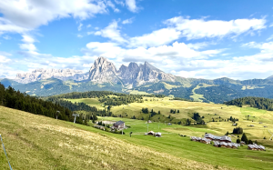 意大利奧蒂塞伊：多洛米蒂山脈中的人間天堂與玫瑰花園的傳說