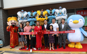 MINISO Houston Chinatown進駐頂好廣場，年輕人的最愛