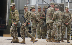 五角大楼令1500名现役士兵戒备    或随时部署至明尼苏达州应对抗议局势