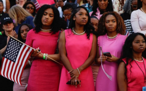 川普胜选 掀移居海外询问潮