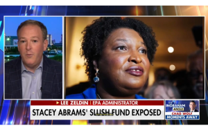 拜登政府向與斯泰西·艾布拉姆斯有關的氣候組織提供20億美元資金，引發爭議