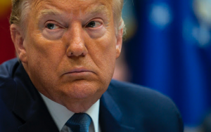 特朗普沮喪，總統一位私人服侍測試冠狀病毒呈陽性