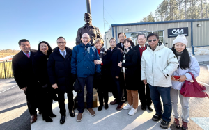 陳納德將軍銅像揭幕儀式隆重舉行——致敬飛虎傳奇，傳承中美友誼