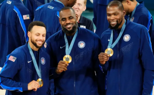 美國男子籃球隊戰勝法國隊連續第五次贏得奧運金牌
