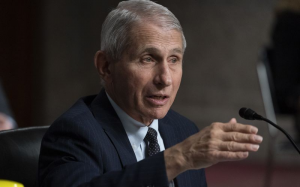 Omicron它可能会导致新冠病例和住院人数创歷史新高  数百万美国人将在圣诞节和新年旅行感染者可能会激增