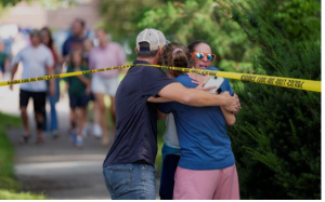 3死20傷 明尼蘇達州天主教小學爆槍響