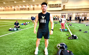 北京橄榄球新星Eason Zhou閃耀範德堡大學選拔營