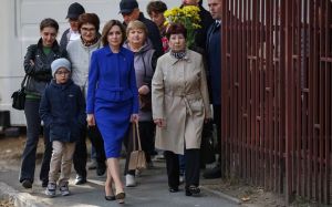 摩爾多瓦轉折點：親歐盟執政黨在關鍵選舉中意外贏得多數席位