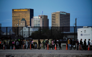 德州包车送移民去纽约 市长吁联邦加强作為