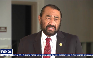 國會議員艾爾·格林希望空置醫院重新爲COVID-19患者開放