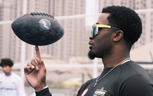 休斯頓的大學橄榄球新星超級碗周末走向世界