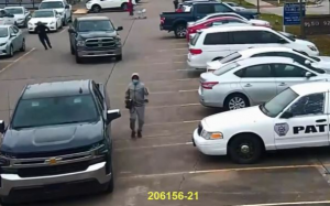 一名華女在中國城遭搶匪盯上尾隨，這種「銀行盯梢搶劫」不可不防！