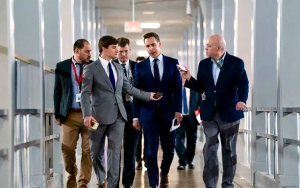 共和黨參議員提議以關稅收入向美國家庭發放600美元退稅支票