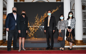 駐休士頓台北經濟文化辦事處「臺灣書院」與休士頓自然科學博物館展出 《臺灣雕刻大師吳卿、黃福壽金雕玉琢雙人展》