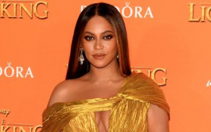 著名歌星碧昂絲要求爲弗洛伊德伸張正義