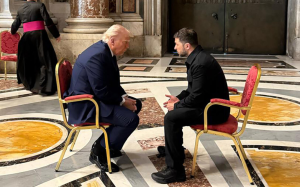 特朗普與澤連斯基在教宗葬禮期間會晤，美方加緊推動烏俄和平協議