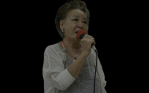 將中國水墨畫技法運用到西方油畫的藝術家荊錦華