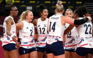 湯普森34分    美國女排連贏叁局致中國女排兩連敗