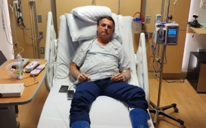 巴西前總統博爾索納羅因胃痛住院   1500名支持者在騷亂後被拘留