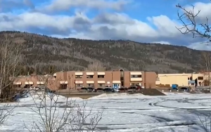 加拿大不列顛哥倫比亞省中學發生槍擊案至少10人死亡