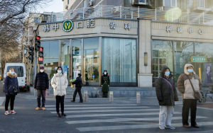 經過一周曆史性的抗議活動後，中國將放松對新冠病毒的限制